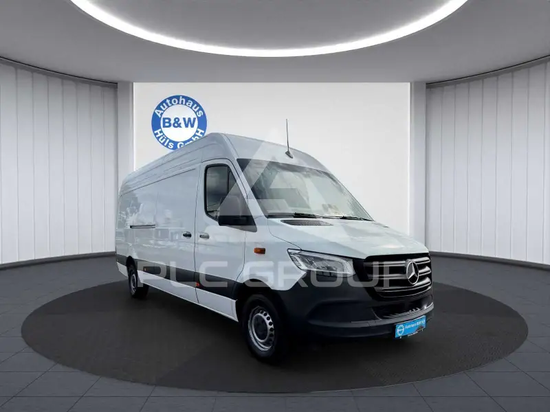 2025 Mercedes Benz Sprinter