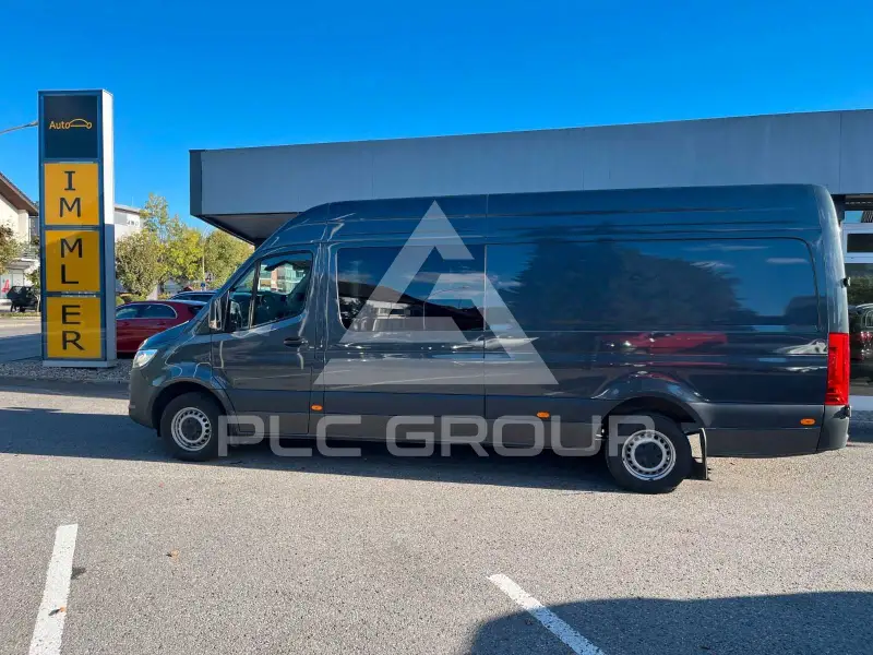 2025 Mercedes Benz Sprinter