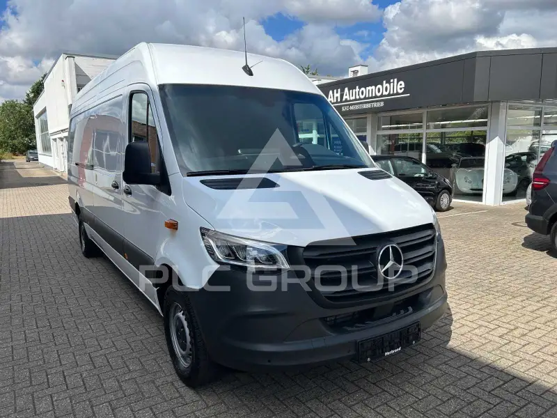 2025 Mercedes Benz Sprinter