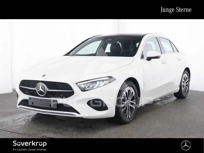 2025 Mercedes Benz A 180