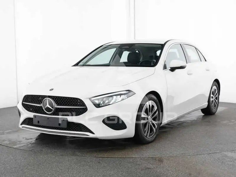 2025 Mercedes Benz A 180