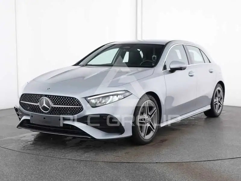 2025 Mercedes Benz A 180