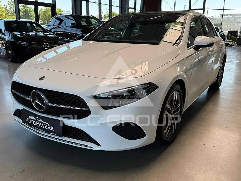 2025 Mercedes Benz A 180