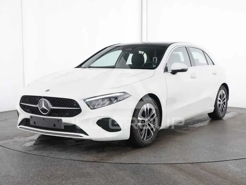 2025 Mercedes Benz A 180