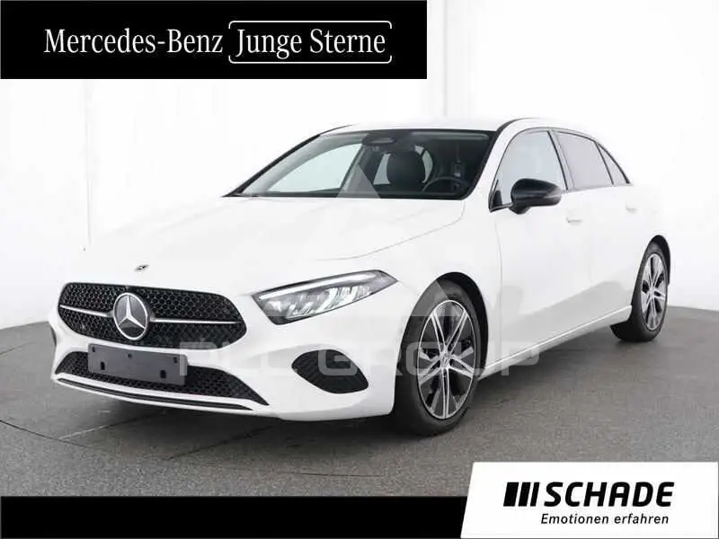 2025 Mercedes Benz A 180