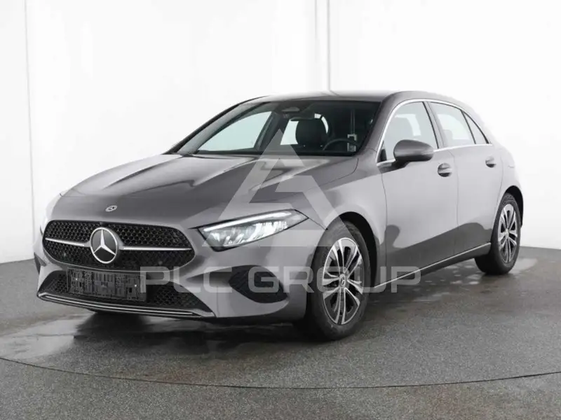 2025 Mercedes Benz A 180