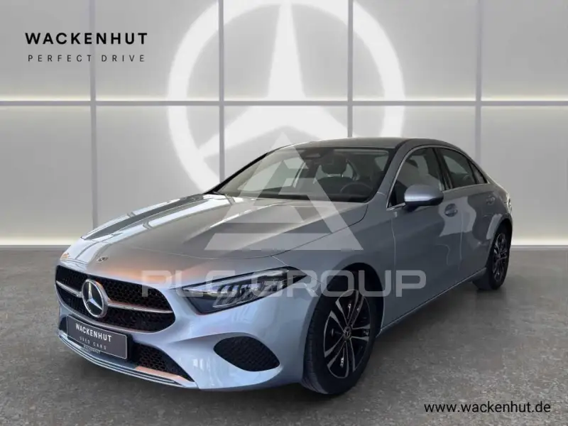 2025 Mercedes Benz A 180