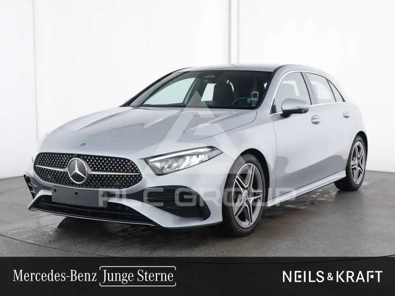 2025 Mercedes Benz A 180