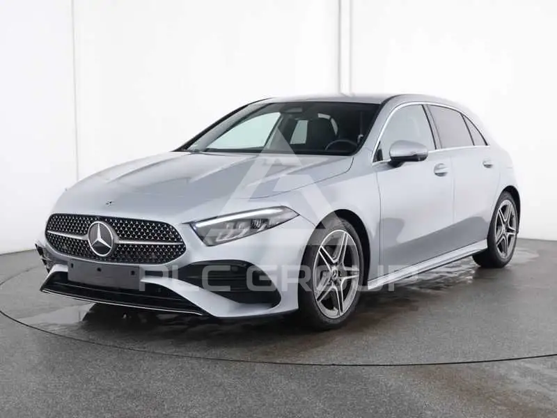 2025 Mercedes Benz A 180