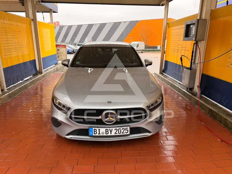 2025 Mercedes Benz A 180