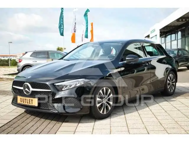 2025 Mercedes Benz A 180