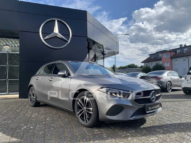 2025 Mercedes Benz A 180