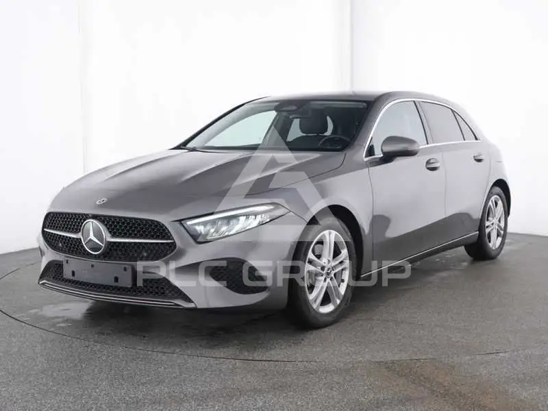 2025 Mercedes Benz A 180