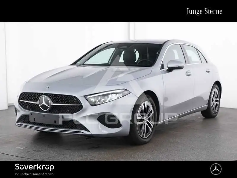 2025 Mercedes Benz A 200