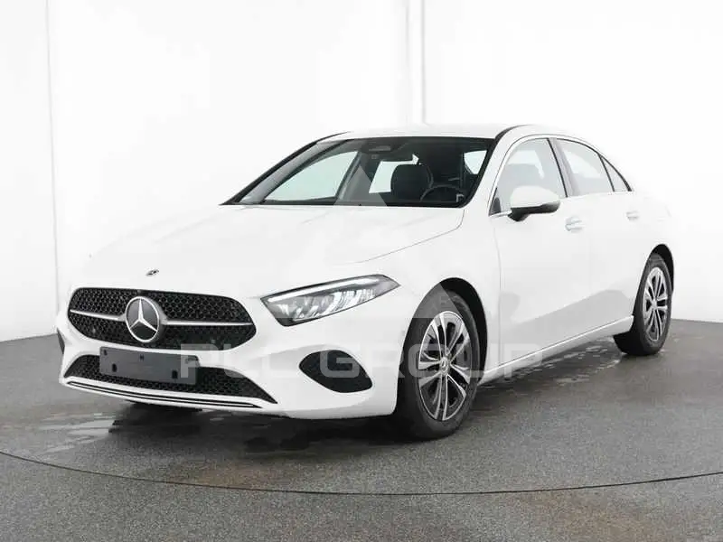 2025 Mercedes Benz A 200