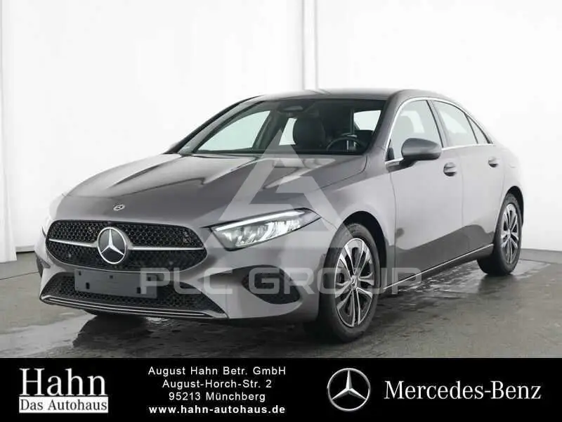 2025 Mercedes Benz A 200
