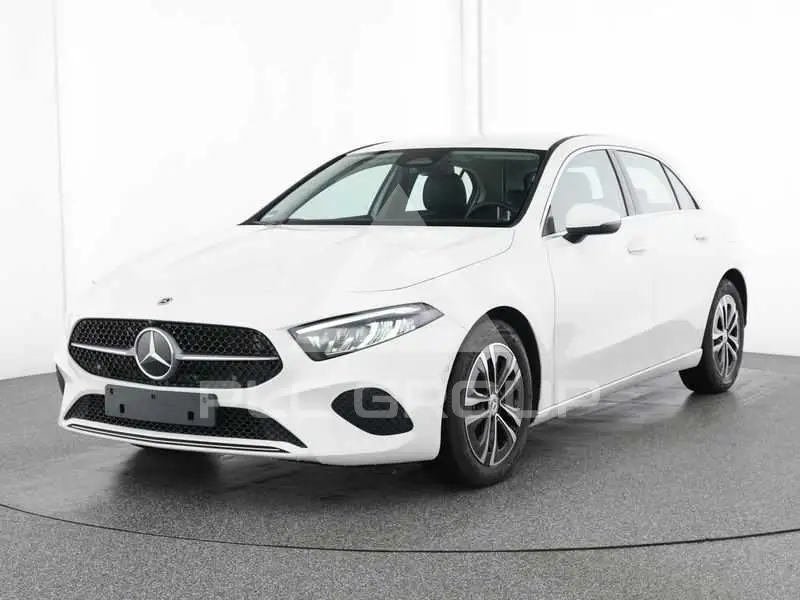 2025 Mercedes Benz A 200