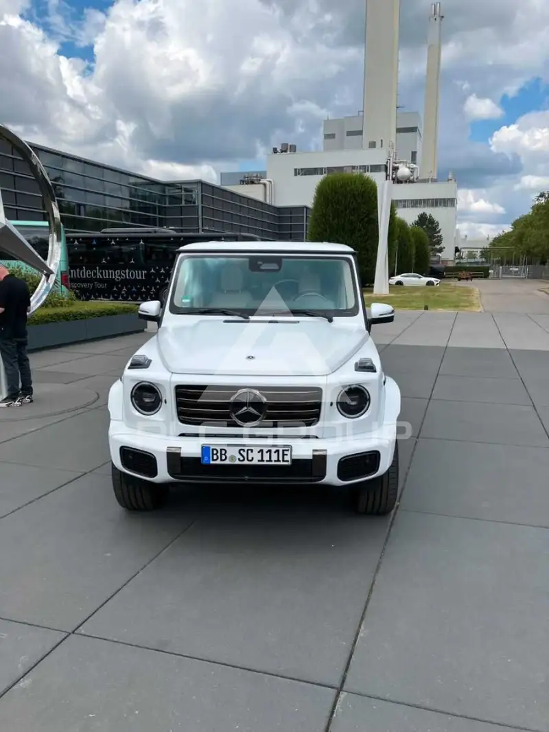 2025 Mercedes Benz G 580