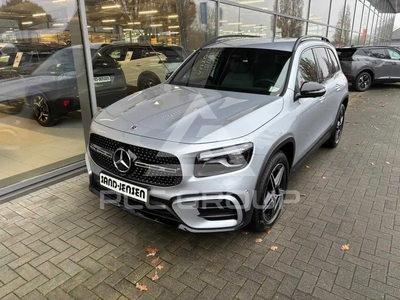 2025 Mercedes Benz GLB