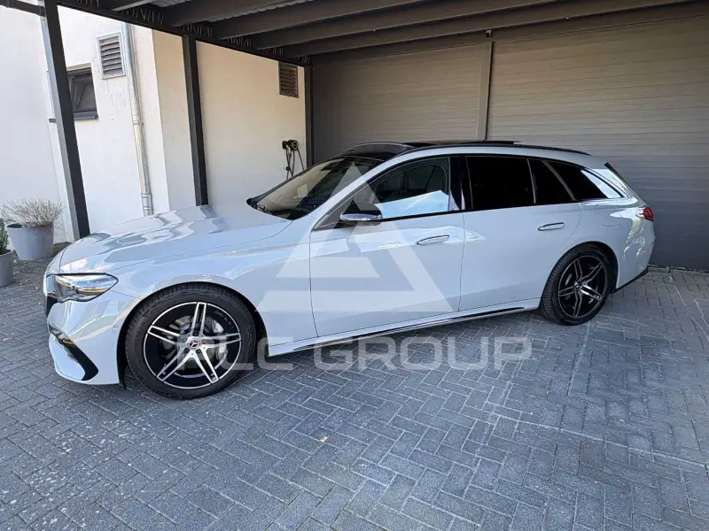 2025 Mercedes Benz E 300