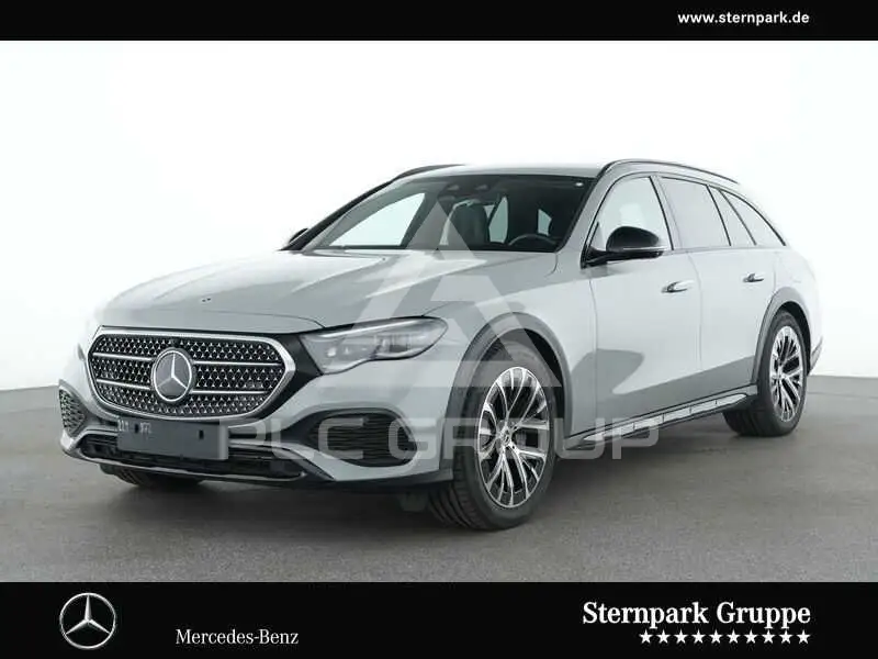 2025 Mercedes Benz E 300
