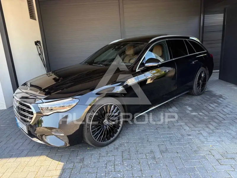 2025 Mercedes Benz E 300