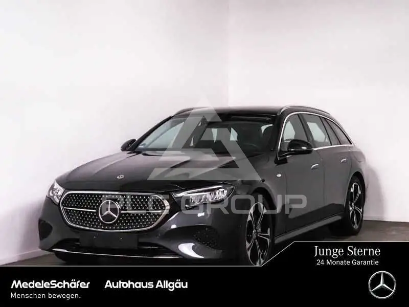 2025 Mercedes Benz E 300