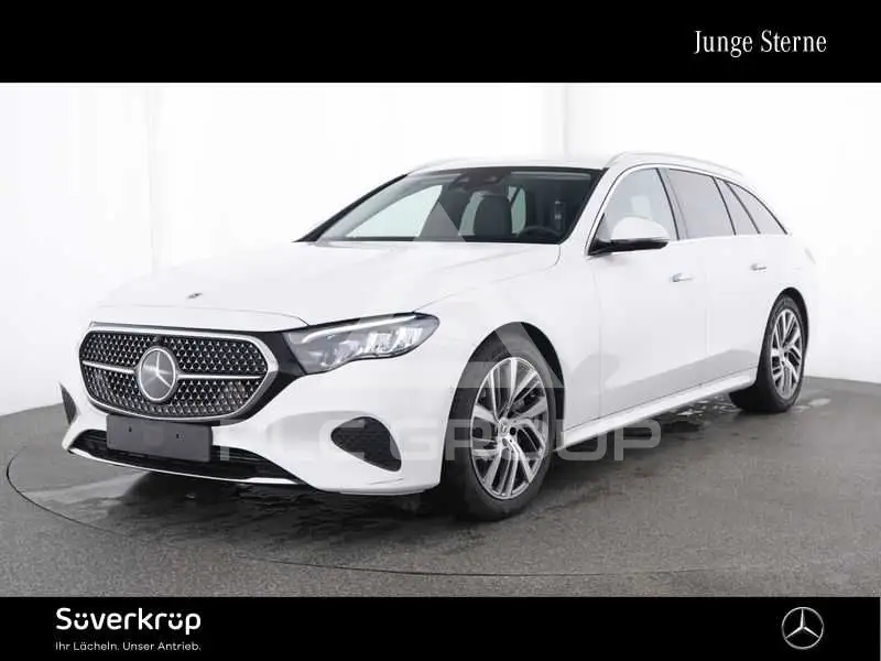 2025 Mercedes Benz E 300