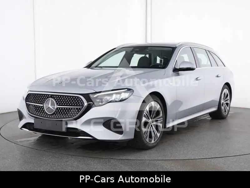 2025 Mercedes Benz E 300