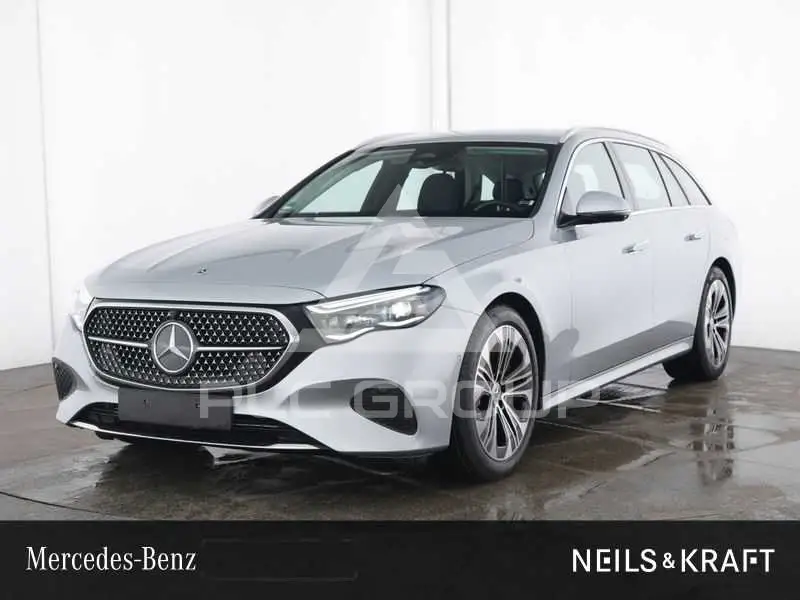 2025 Mercedes Benz E 300