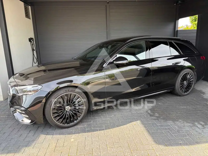 2025 Mercedes Benz E 300