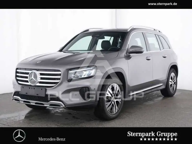 2025 Mercedes Benz GLB 250