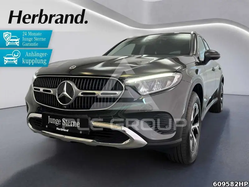 2025 Mercedes Benz GLC 300