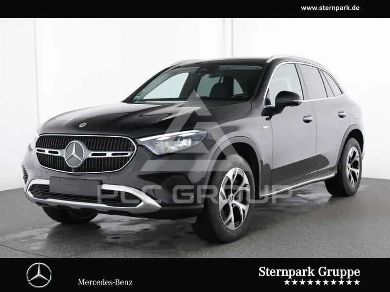 2025 Mercedes Benz GLC 300