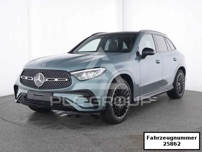 2025 Mercedes Benz GLC 300