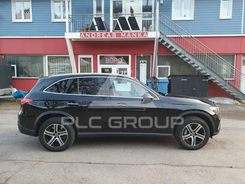 2025 Mercedes Benz GLC 300