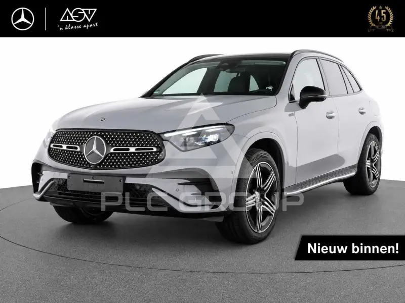 2025 Mercedes Benz GLC 300