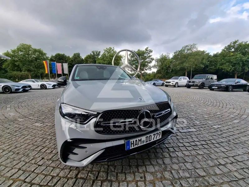 2025 Mercedes Benz GLC 300