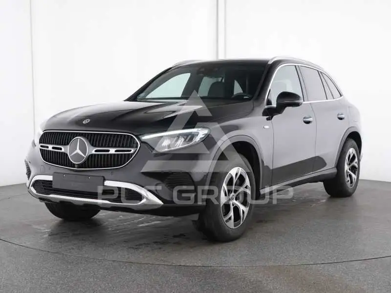 2025 Mercedes Benz GLC 300