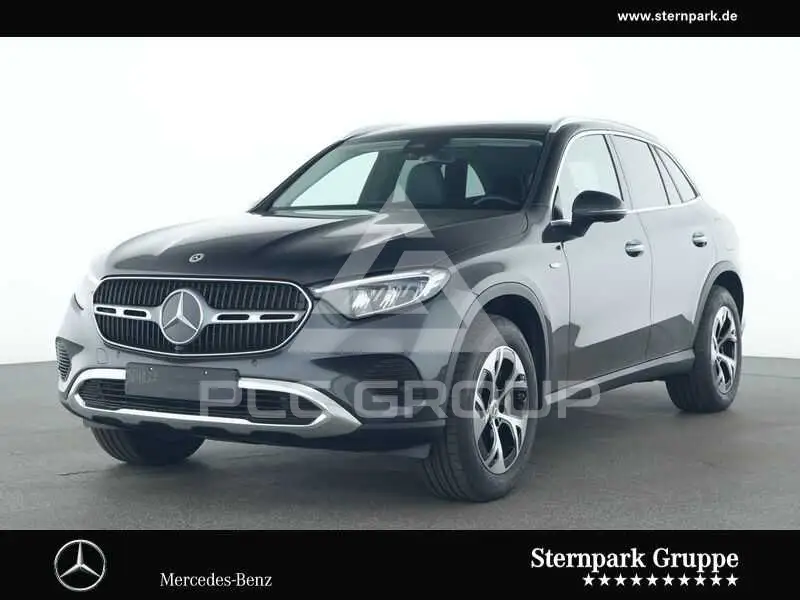 2025 Mercedes Benz GLC 300