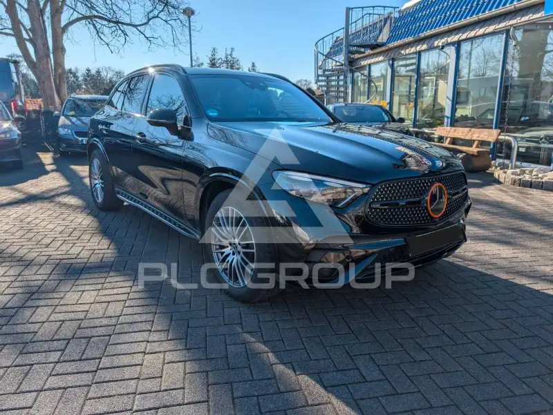 2025 Mercedes Benz GLC 300