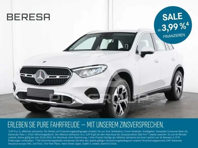 2025 Mercedes Benz GLC 300
