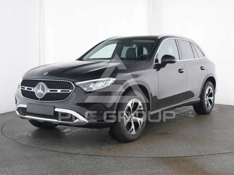 2025 Mercedes Benz GLC 300