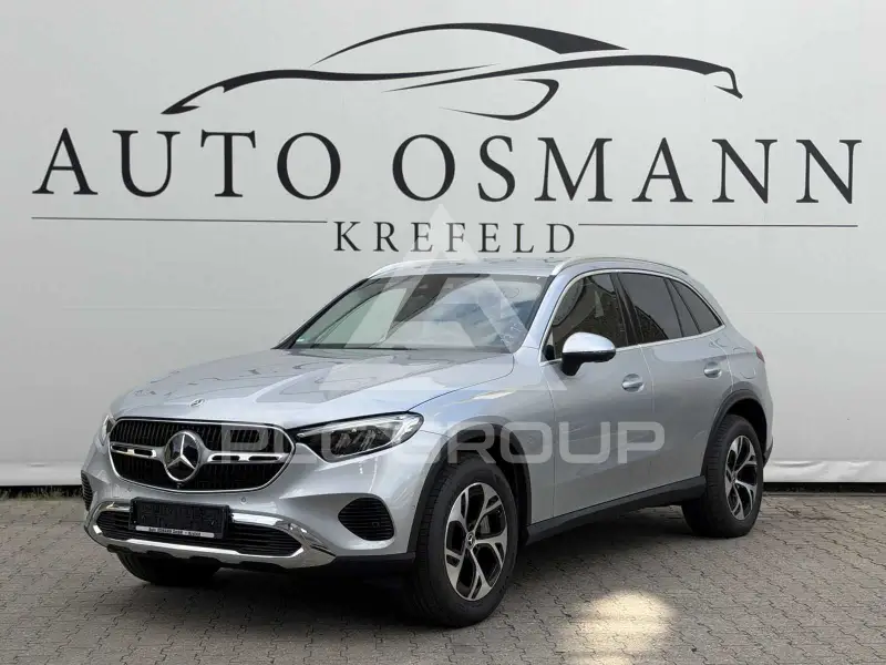 2025 Mercedes Benz GLC 300