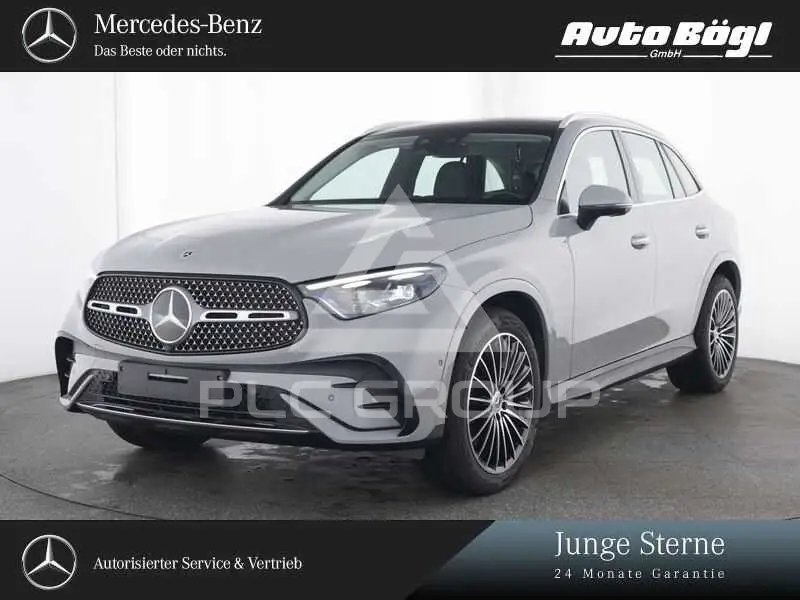 2025 Mercedes Benz GLC 300