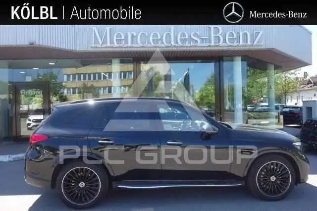 2025 Mercedes Benz GLC 300