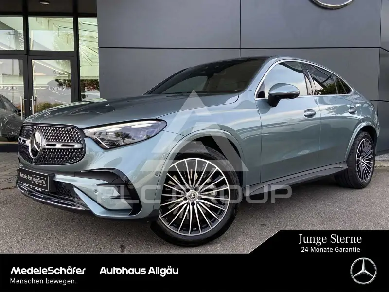2025 Mercedes Benz GLC 300