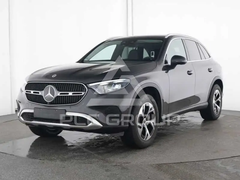 2025 Mercedes Benz GLC 300