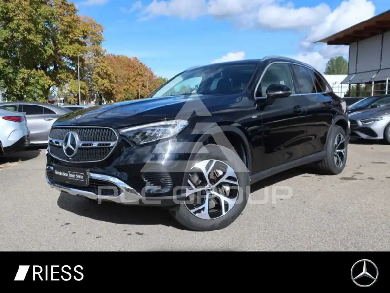 2025 Mercedes Benz GLC 300