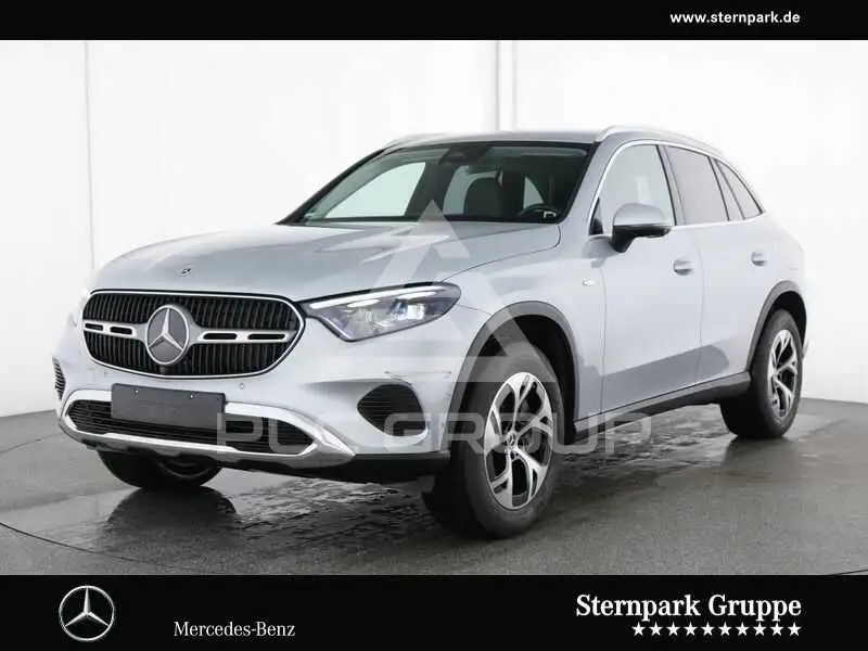 2025 Mercedes Benz GLC 300